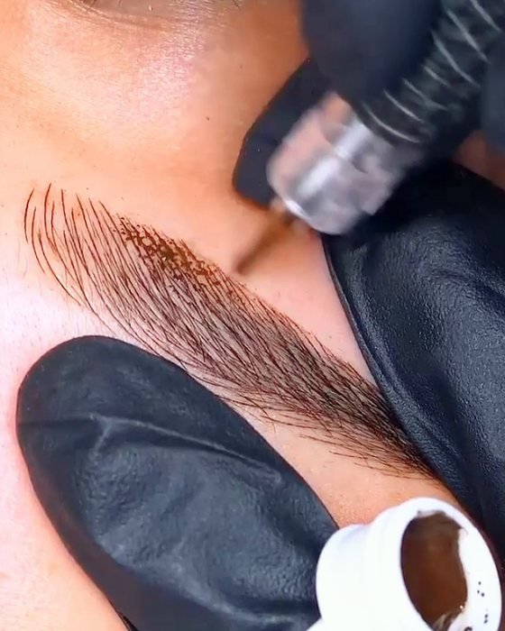 Eyebrow Microblading